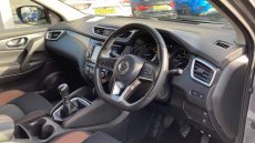 Nissan Qashqai 1.3 DiG-T N-Motion 5dr Petrol Hatchback
